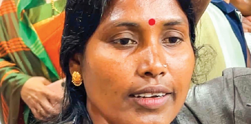 পরিচারিকা থেকে মন্ত্রী, কলিতার কথা বলতে গিয়ে আনন্দাশ্রু গৃহকর্তাদের