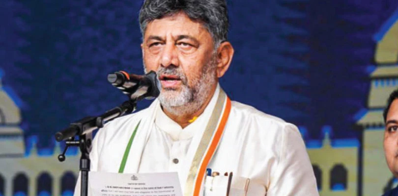 সংবিধান হাতে শপথ শিবকুমারের, কর্ণাটকের উপমুখ্যমন্ত্রী জি পরমেশ্বর
