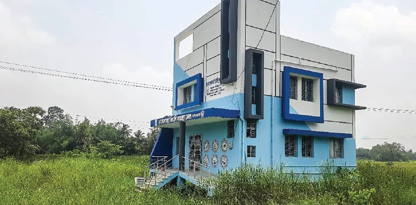 যাওয়ার রাস্তাই নেই, সুস্বাস্থ্য কেন্দ্র চালু হয়নি আমতার ভাণ্ডারগাছায়