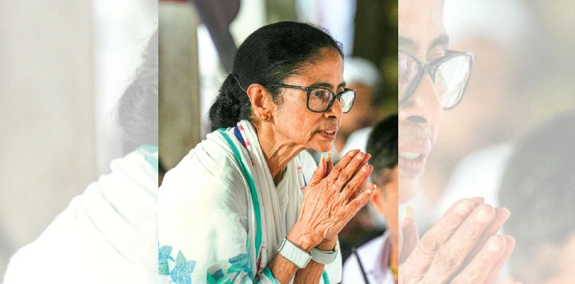 ভোটের পর প্রথম কর্মসূচি, সঙ্গীহীন মমতা, হাজির জনাকয়েক এমপি-বিধায়ক, দেখা নেই ‘বিশ্বস্ত’দের