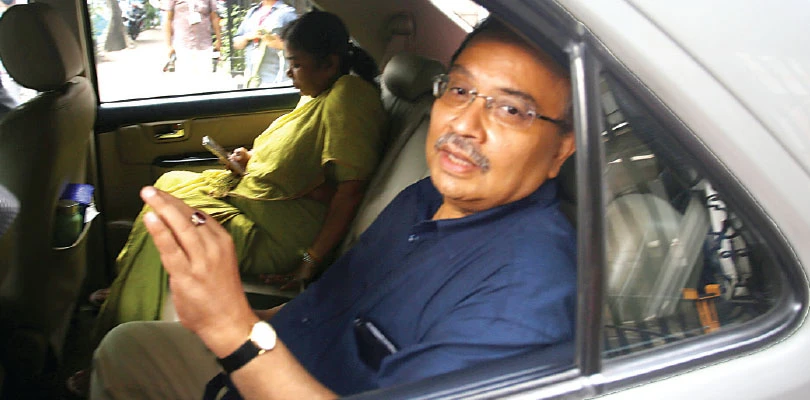 তৃণমূল প্রতীকের দাবিদার বিদ্রোহী ৫২ জন বিধায়ক, আজ দ্বারস্থ বিধানসভা স্পিকারের