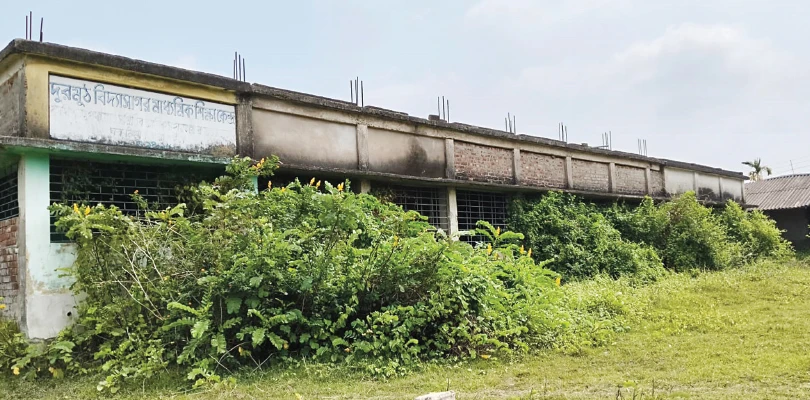 পূর্ব মেদিনীপুরে শিক্ষক-শিক্ষিকার অভাবে ধুঁকছে মাধ্যমিক ও শিশু শিক্ষাকেন্দ্র