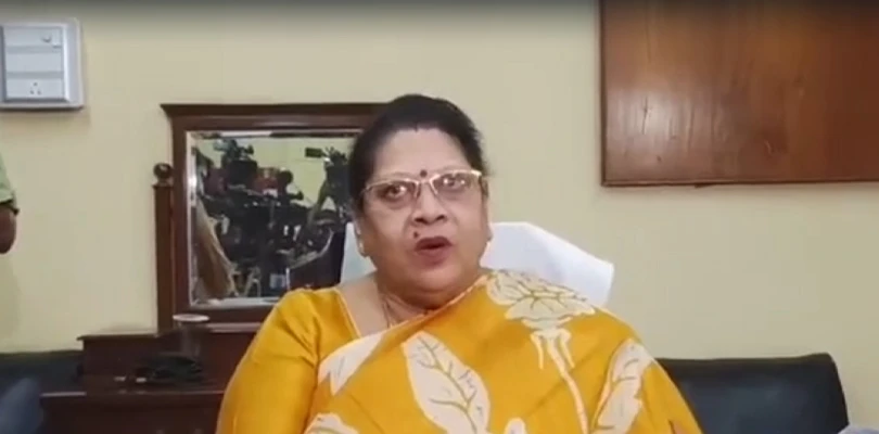 সাংবাদিক বৈঠক পুরসভার চেয়ারপার্সন মালা রায়ের, জানালেন পদত্যাগপত্র পাঠাননি মেয়র