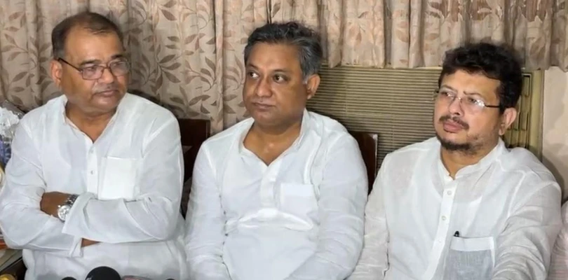 সন্দীপন সাহার বাড়িতে প্রিয়াঙ্কা টিব্রেওয়ালের নেতৃত্বে গতকালের বিক্ষোভকে বিজেপি কি সমর্থন করে? শমীক ভট্টাচার্যের কাছে জানতে চাইলেন ঋতব্রত