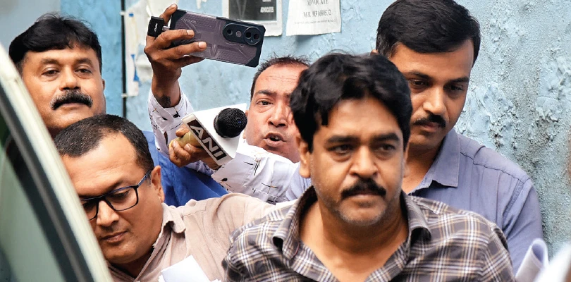 গ্রেপ্তারি এড়াতে একাধিক ভেড়িতে গা-ঢাকা দিয়ে থাকছিলেন শওকত