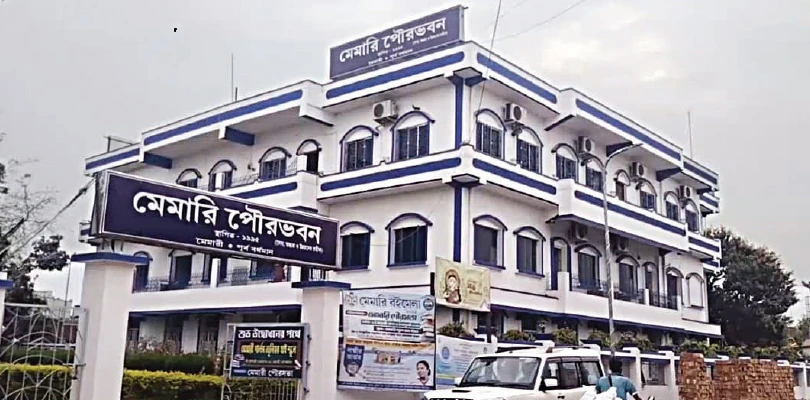 পুরপ্রধান সহ ইস্তফা ১০ কাউন্সিলারের, সংকটে মেমারি পুরসভা
