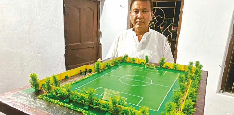 অবহেলায় জীর্ণ বারাসতের কাছারি  মাঠ, সংস্কারের উদ্যোগ বিধায়কের