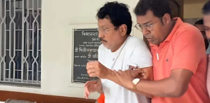 লক্ষ লক্ষ টাকার সোনা! সব্যসাচীর ফ্ল্যাটে রসিদ পেল পুলিশ