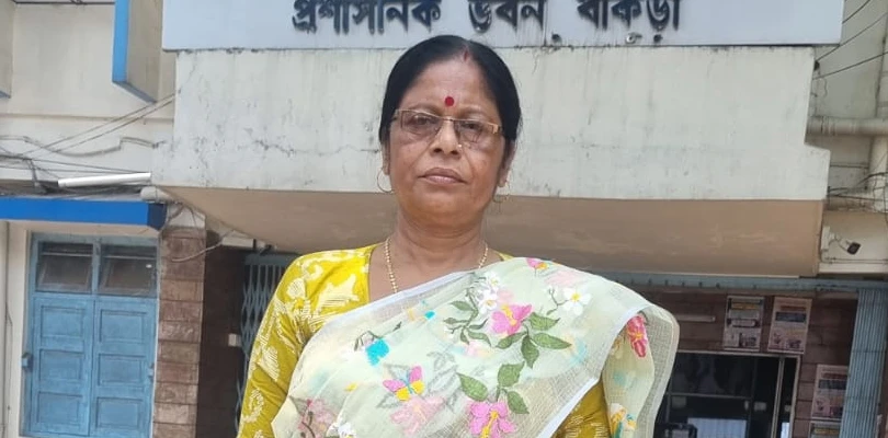 বুধবার ইস্তফা দিলেন তৃণমূল পরিচালিত বাঁকুড়া পুরসভার চেয়ারপার্সন অলকা সেনমজুমদার
