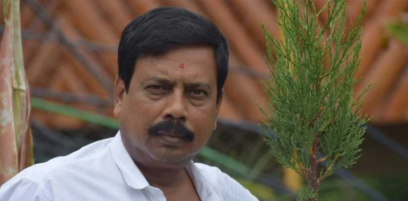 ভোট পরবর্তী হিংসার অভিযোগে গ্রেপ্তার হলেন বোলপুরের ২০ নম্বর ওয়ার্ডের তৃণমূল কাউন্সিলর রুবি দাস রায়ের স্বামী  ইন্দ্রজিৎ রায়