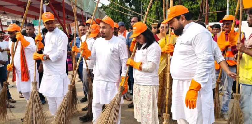 পশ্চিমবঙ্গ দিবস পালনের আগে ‘স্বচ্ছতা স্বাগত অভিযান’
