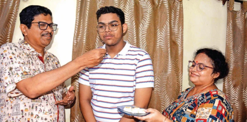 জয়েন্টে রাজ্যের মধ্যে সপ্তম স্থানে হাওড়ার সৃজন, লক্ষ্য আইআইটি