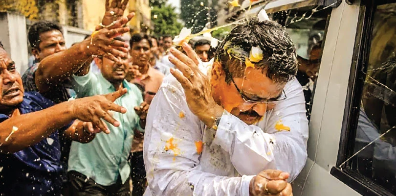 বন্ধ হোক ‘ডিম থেরাপি’-র নামে অসভ্যতা