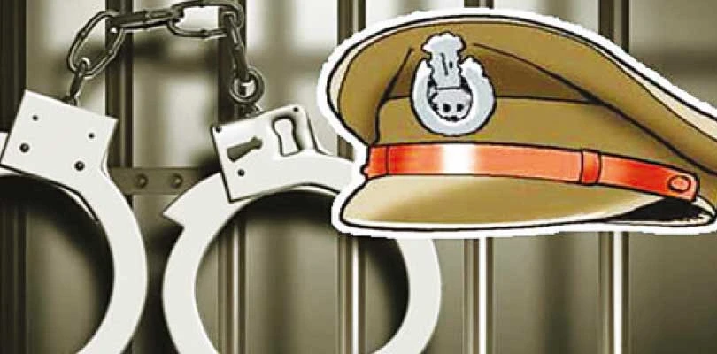 আদালতে আত্মসমর্পণ ‘পলাতক’ ২ অভিযুক্তের, বড়বাজারে ডাকাতির মামলায় জারি হয়েছিল গ্রেপ্তারি পরোয়ানা ও হুলিয়া