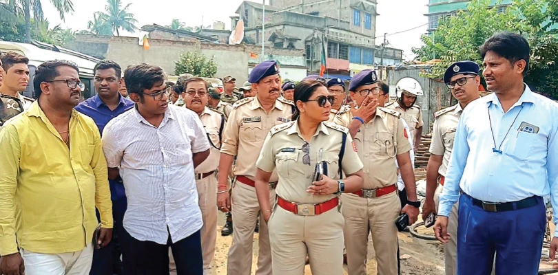 বর্ষার আগেই আপৎকালীন পরিস্থিতি মোকাবিলায় ব্যবস্থা ঘাটাল প্রশাসনের, এলাকা পরিদর্শনে বিধায়ক, পুলিশ সুপার সহ অন্যান্য আধিকারিকরা