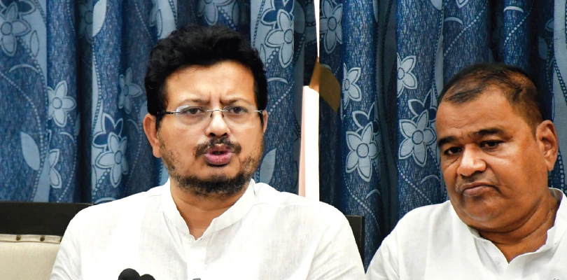 ঋতব্রতর তৃণমূলে ‘ঠাঁই নেই’ মমতা-অভিষেকের, নতুন কমিটির চেয়ারম্যান অরূপ রায়
