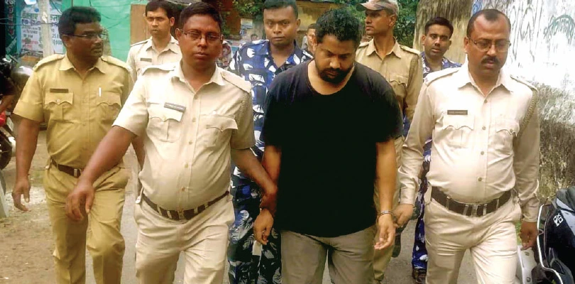 দাদাগিরি, তোলাবাজি সহ অজস্র অভিযোগে গ্রেপ্তার বাউড়িয়ার তৃণমূল নেতা