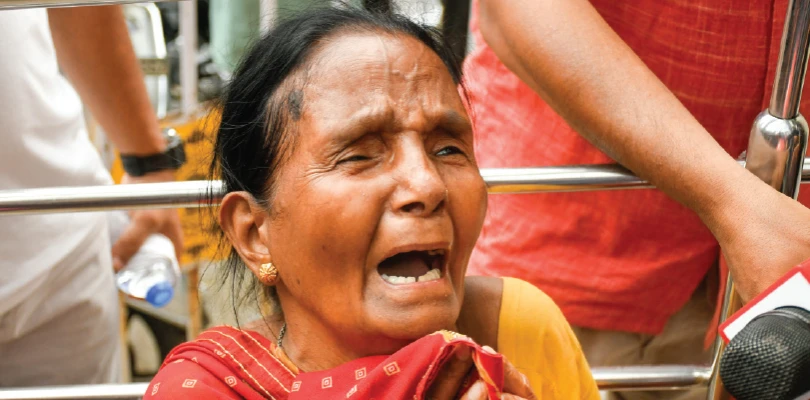 তারাতলার বিপর্যয়ে সিট গঠন, কঠোর অবস্থান মুখ্যমন্ত্রীর, নিথর ১১ দেহ, মৃত্যু ১৮ ছোঁয়ার আশঙ্কা!
