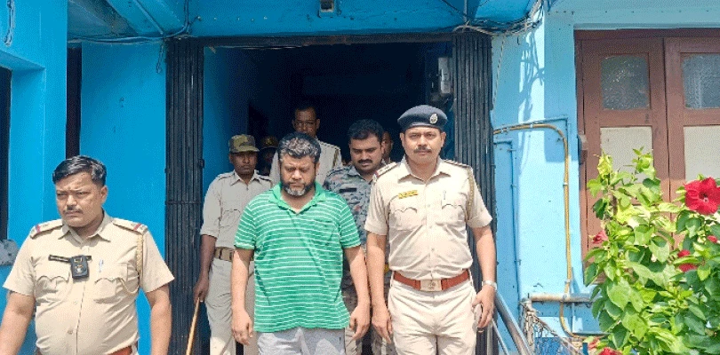 রেল সাইডিংয়ে তোলাবাজি ও সিমেন্ট দুর্নীতিতে নাম সুজয়ের