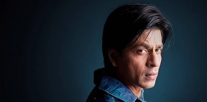 ‘আপনাকে স্বামীর থেকেও বেশি ভালোবাসি’ তরুণীর মন্তব্যে মজার জবাব শাহরুখের
