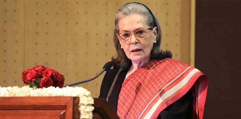 গাজায় ইজরায়েলের নির্বিচারে গণহত্যা, প্রধানমন্ত্রীর নীরবতা নিয়ে প্রশ্ন সোনিয়ার
