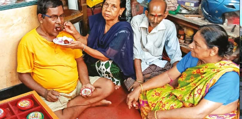 দশাবতার তাস থেকে ধ্বনি পাত্র  বাঁকুড়ার ছয় সামগ্রীর জিআই ট্যাগ