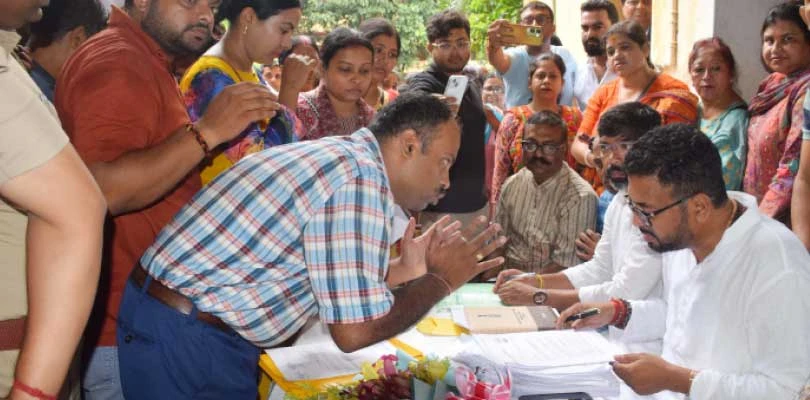 এবার থানার সামনে বসেই মানুষের অভিযোগ শুনবেন মন্ত্রী শংকর ঘোষ, বেআইনি নির্মাণ, জমি মাফিয়াদের বিরুদ্ধে কড়া ব্যবস্থার হুঁশিয়ারি