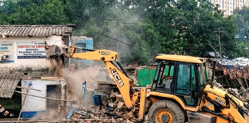 শালিমার: বুলডোজারে ধূলিসাৎ নেপালি বস্তির শতাধিক ঘর ও দোকান, গৃহহীন হয়ে পড়ল কয়েকশো পরিবার