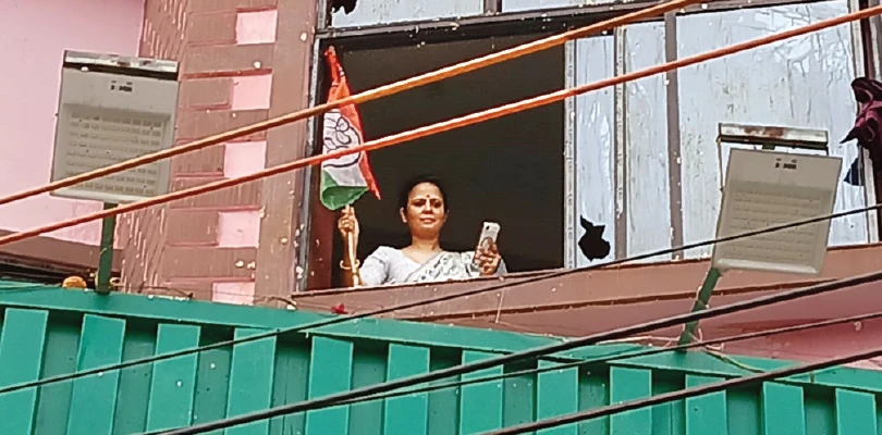 ডিম থেরাপির শিকার মহুয়া মৈত্র