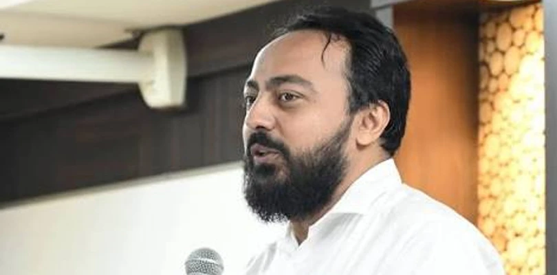 ইস্ট বেঙ্গলে সম্মানিত ক্রীড়ামন্ত্রী