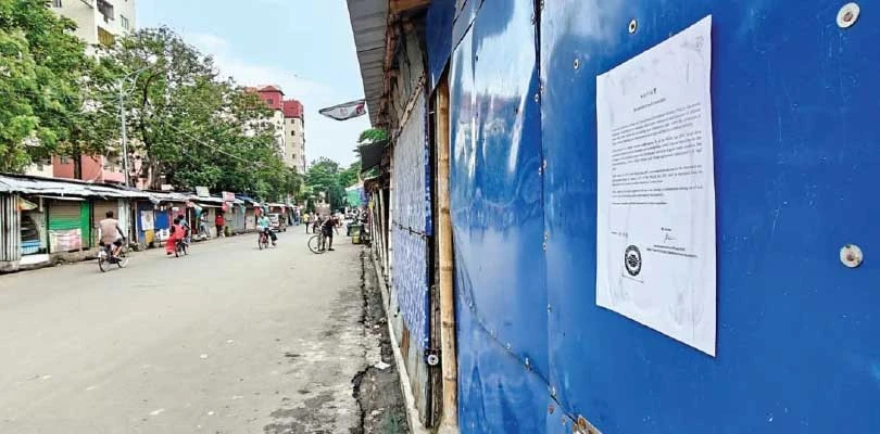 ১৮ তলা মার্কেটে দোকান উচ্ছেদ নিয়ে ‘পিছু হটতে’ চলেছে প্রশাসন
