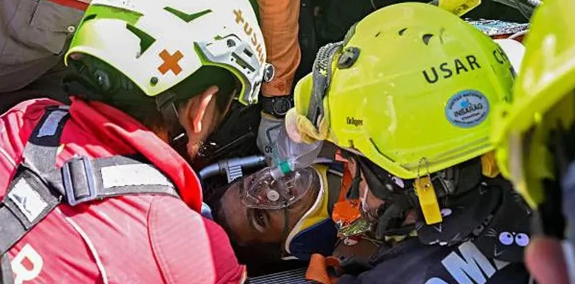 ভেনেজুয়েলায় মিরাকল! ভূমিকম্পের আট দিন পরে জীবন্ত উদ্ধার