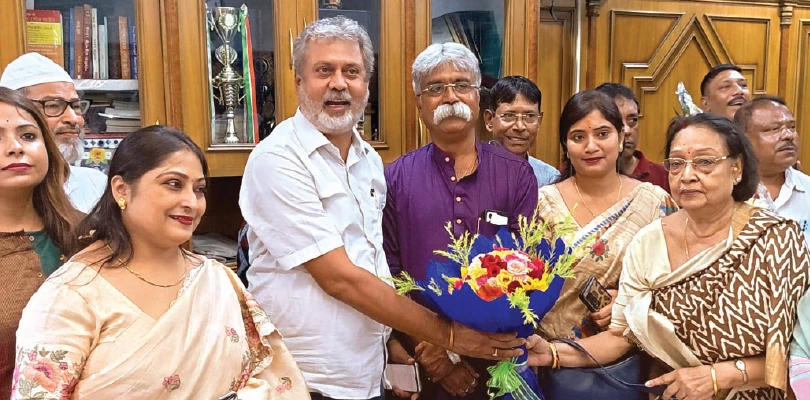 কামারহাটি পুরসভার চেয়ারম্যান হলেন বিজেপি নেত্রী লকেটের দাদা