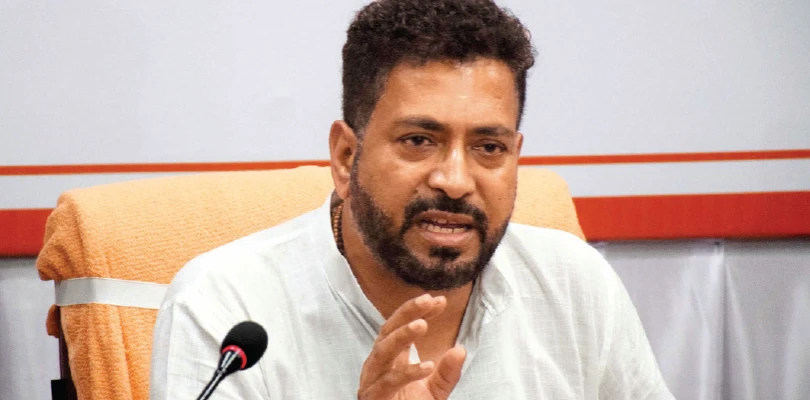 উপাচার্যহীন এনবিইউ নিয়ে উচ্চ শিক্ষামন্ত্রীর দ্বারস্থ হচ্ছেন শংকর