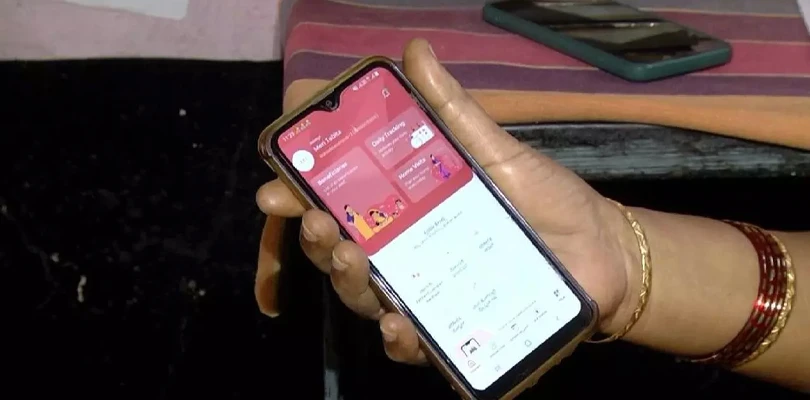 ফোন কেনেননি  ১৩ হাজার অঙ্গনওয়াড়ি কর্মী, টাকা ফেরতের নির্দেশ