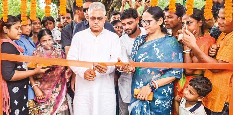 পঞ্চায়েত প্রধানদের পুলিশ দিয়ে অফিসে আনার হুমকি দিলীপের