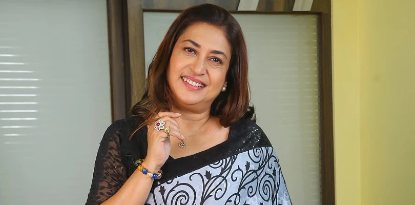 দিদিকে ভালোবাসি: শতাব্দী, রাজ্যে পালাবদলের পর প্রথমবার জেলায় সাংসদ