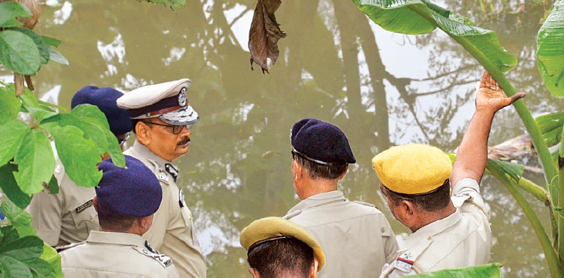 বারুইপুরে সীমাহীন বর্বরতা! পুকুরপাড়ের ঝোপই অকুস্থল  জেরায় স্বীকার আনন্দের