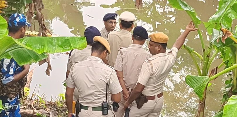বারুইপুর কাণ্ড: ঘটনাস্থলে ডিজি সিদ্ধিনাথ গুপ্ত, যে পুকুরে দেহ পাওয়া গিয়েছে সেটি ঘুরে দেখলেন