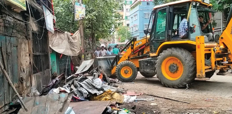 বেলিলিয়াস রোড ও ব্যাঁটরায়  বুলডোজার, উচ্ছেদ অভিযান