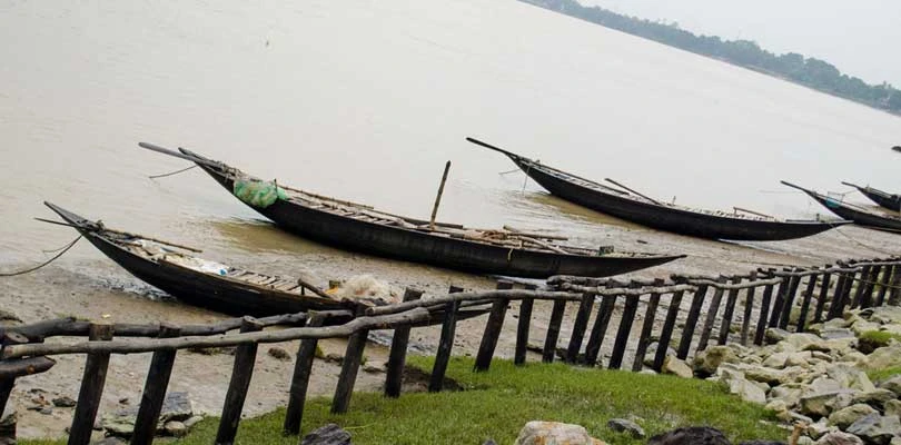 পুজালিতে জেটিঘাট চালু হচ্ছে না কেন, প্রশ্ন নিত্যযাত্রীদের