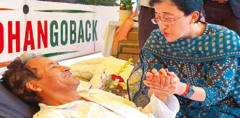 ১৬তম দিনে সোনামের অনশন, নির্লিপ্ত কেন্দ্র, হেলদোল নেই বিরোধী শিবিরেরও