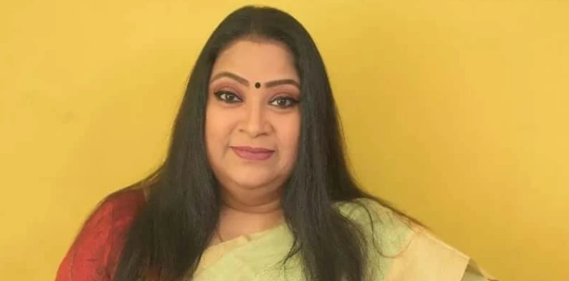 পদত্যাগ করলেন পিয়া