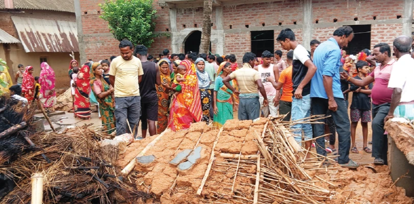 বিষ্ণুপুরের আমডহরায় বাড়ি ধসে আড়াই বছরের শিশুর মৃত্যু