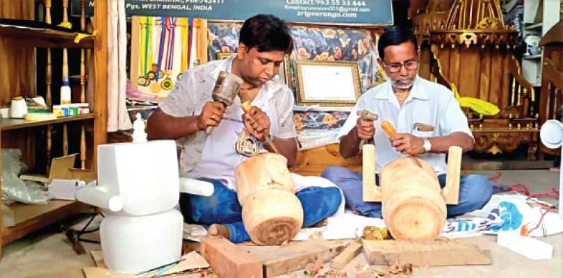 নিমকাঠের জগন্নাথ-সুভদ্রা ও বলরাম, ঐতিহ্য রক্ষার লড়াই বসিরহাটের বাবা-ছেলের