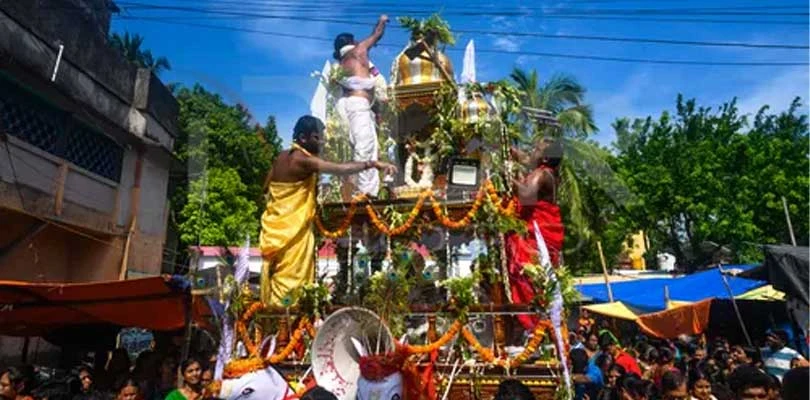 তেহট্টের প্রাচীন ঐতিহ্য এবং সম্প্রীতির প্রতীক কৃষ্ণ রায়ের রথ
