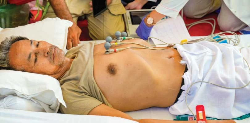 অনশনরত সোনামকে নিয়ে বাড়ছে উদ্বেগ, ‘এভাবে আর দু’দিন বাঁচতে পারেন’, দায়ের মামলা