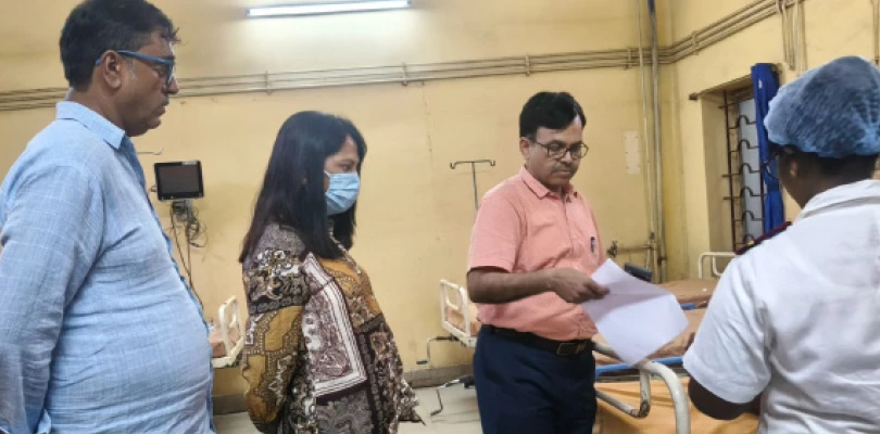 ডাক্তারি পড়ুয়া সেজে মাঝরাতে কল্যাণী জেএনএম হাসপাতালে পরিদর্শন স্বাস্থ্য প্রতিমন্ত্রীর