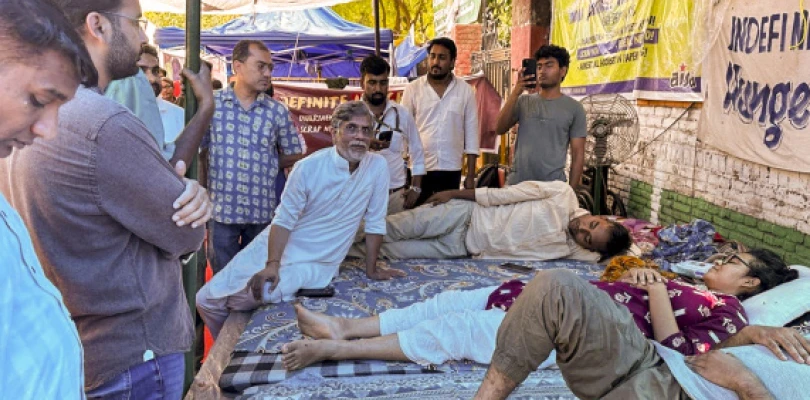 সোনামের অনশন মঞ্চে বাড়ছে ভিড়, প্রবল চাপে দিল্লি পুলিশ পার্লামেন্ট অভিযান পর্যন্ত অনশন চলবেই: ওয়াংচুক