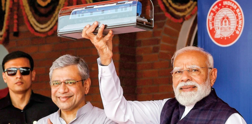 ‘৯০ বছরে যা হয়নি, ১২ বছরে হয়েছে’, হাইড্রোজেন ট্রেন উদ্বোধনে ফের নিজের ঢাক পেটালেন প্রধানমন্ত্রী
